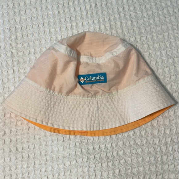Columbia reversible bucket hat - Picture 3 of 6